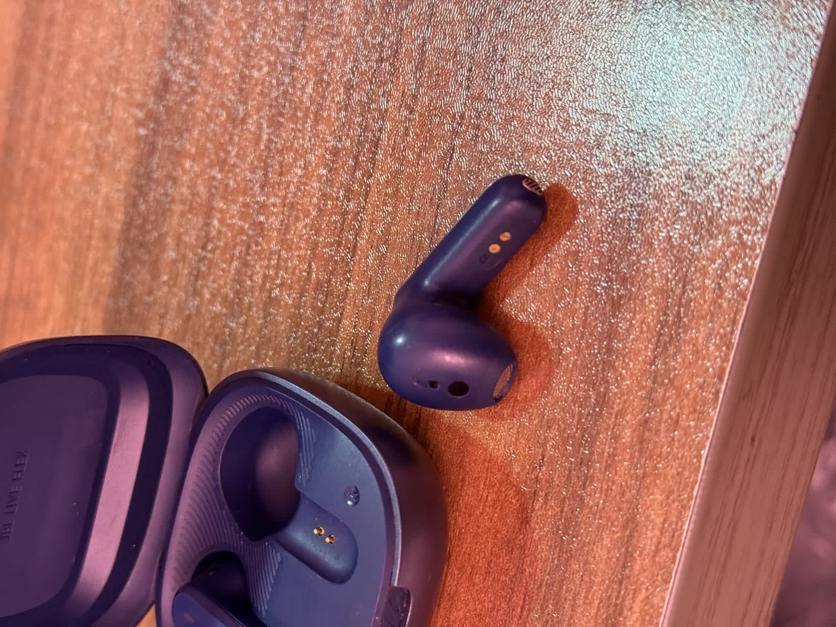 ایرپاد jbl live flex استوک ان باکس — تصویر ۹