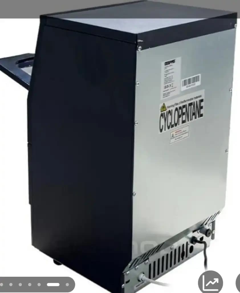 یخ ساز 30 کیلویی جی پاس مدل GIM63061 — تصویر ۴