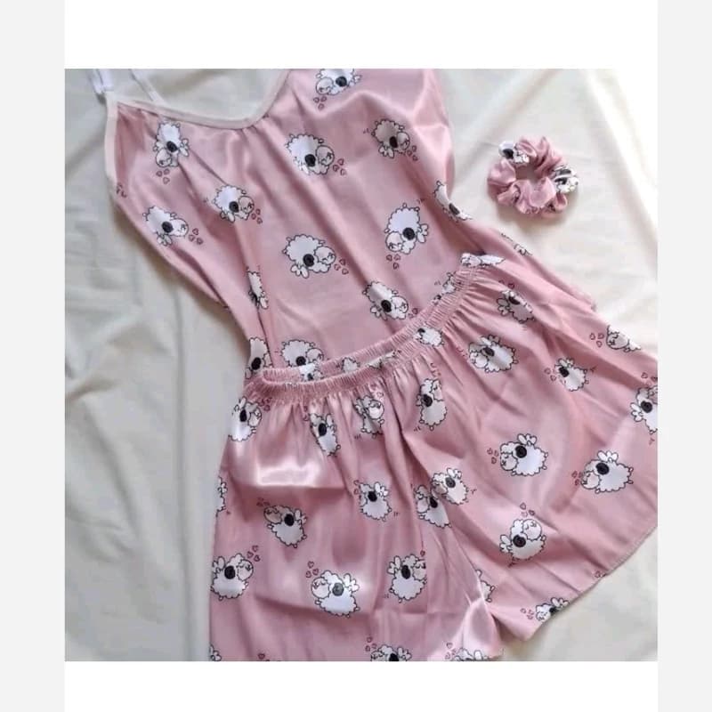 ست تاپ شلوارک ساتن زنانه طرح ببعی صورتی — تصویر ۵