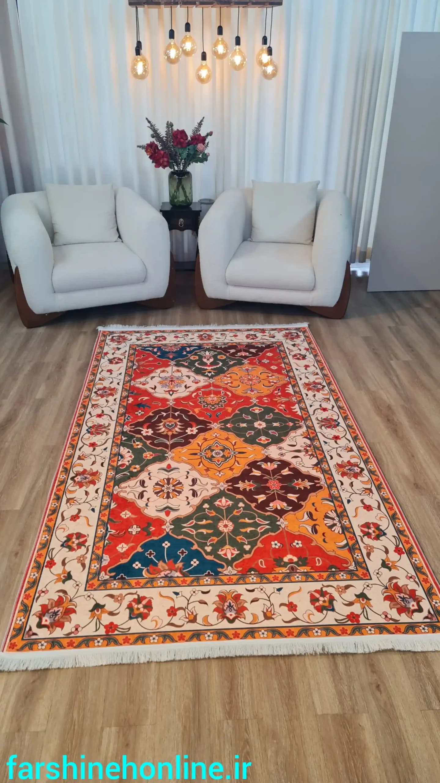 فرشینه سنتی طرح خشتی رنگارنگ — تصویر ۶