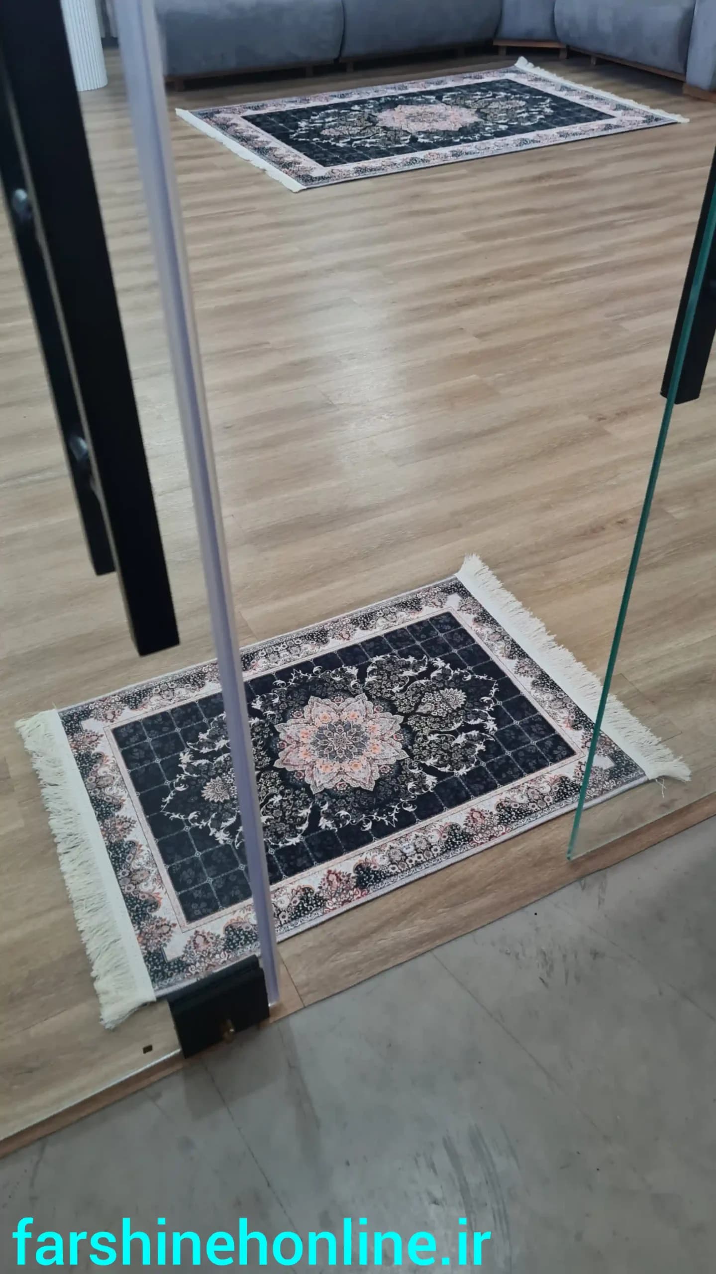 فرشینه طرح کلاسیک رنگ مشکی و گلبهی — تصویر ۵
