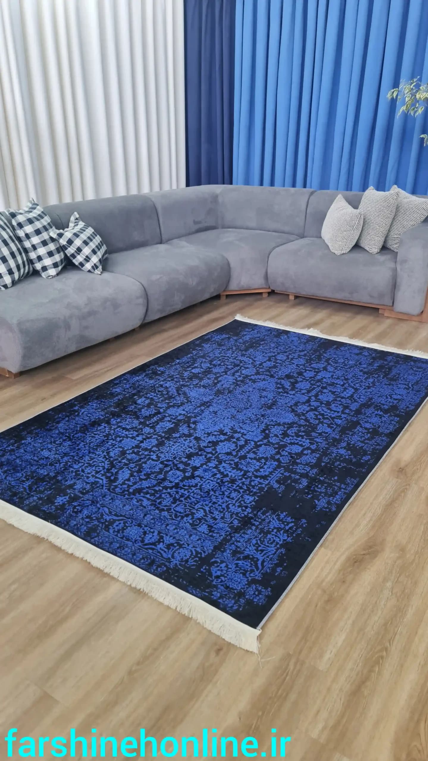 فرشینه فانتزی آبی و سرمه‌ای | طرح گل برجسته — تصویر ۳