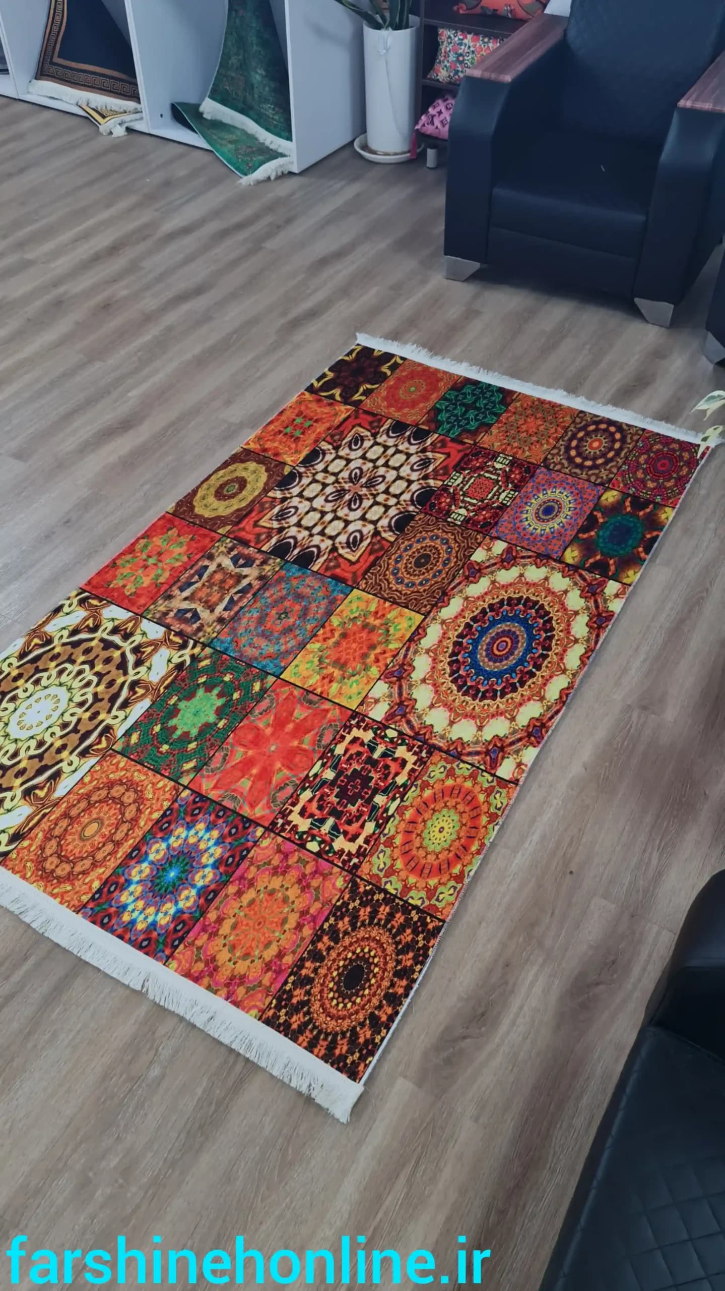 فرشینه مدرن طرح کاشی‌کاری و سنتی | رنگارنگ و شاد — تصویر ۵