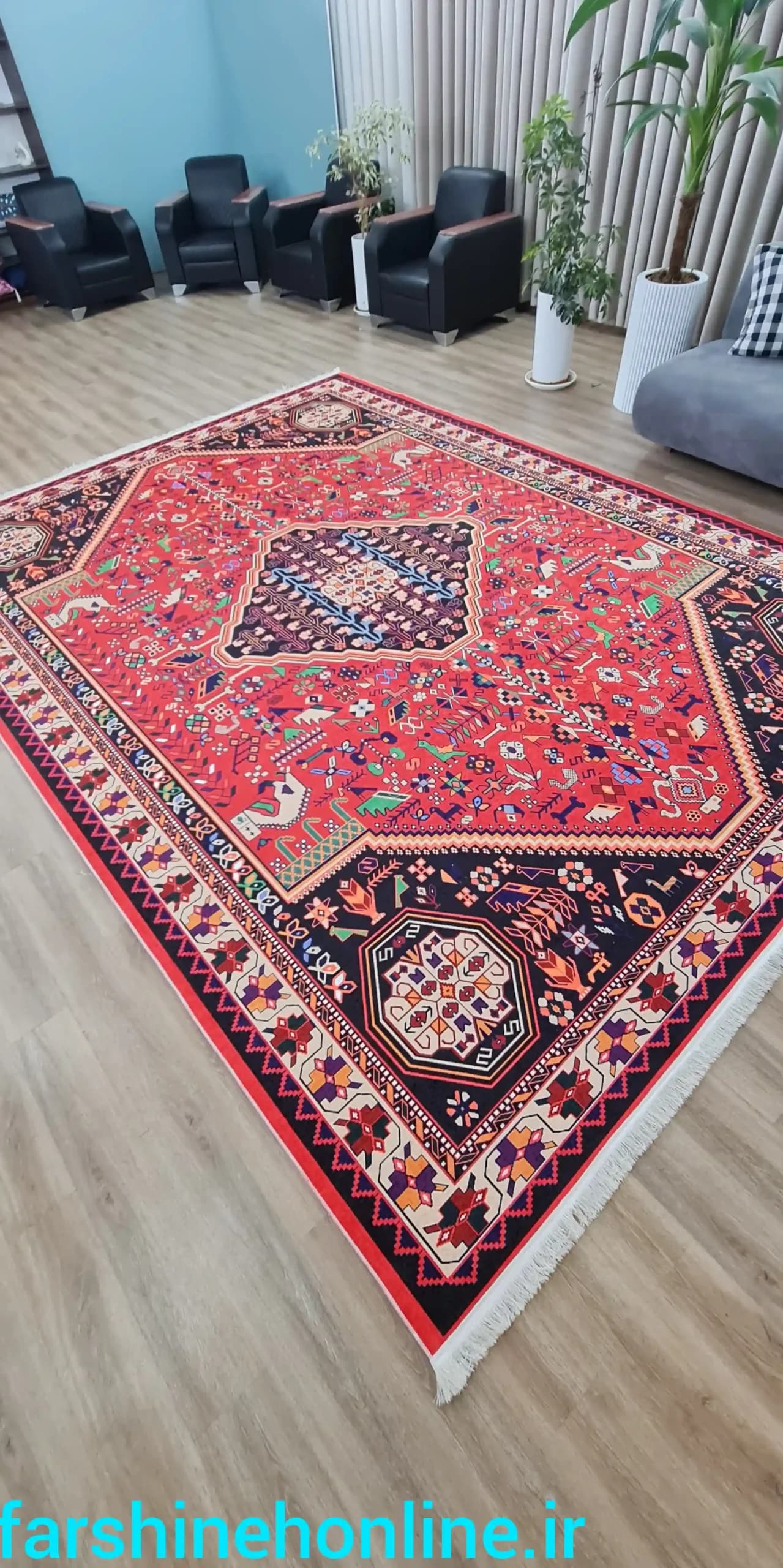 فرشینه چاپی طرح سنتی قشقایی | رنگ قرمز و مشکی — تصویر ۴