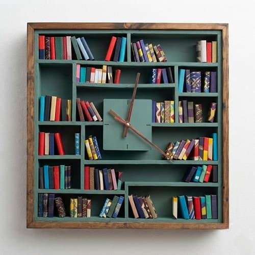 ساعت دیواری مینیمال مدل BookTime طرح کتابخانه مینیاتوری