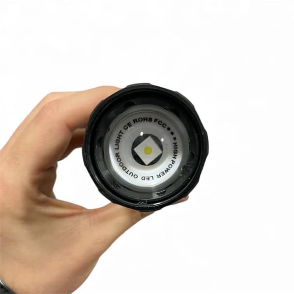 چراغ قوه شارژی اسمال سان مدل ZY-S2305 زوم دار — تصویر ۱۲