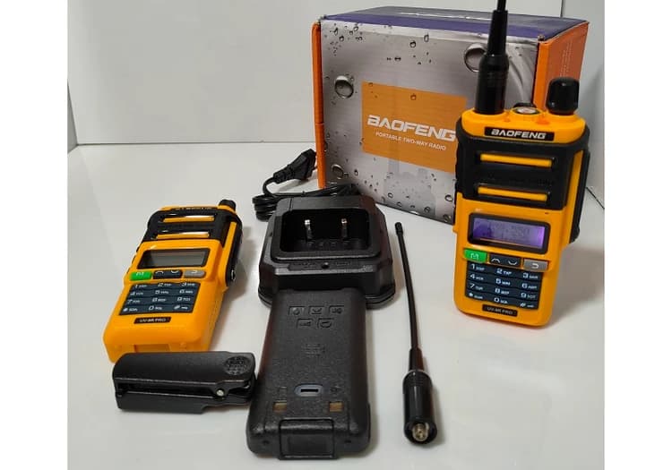 شارژر بیسیم باوفنگ UV-9R PRO V2