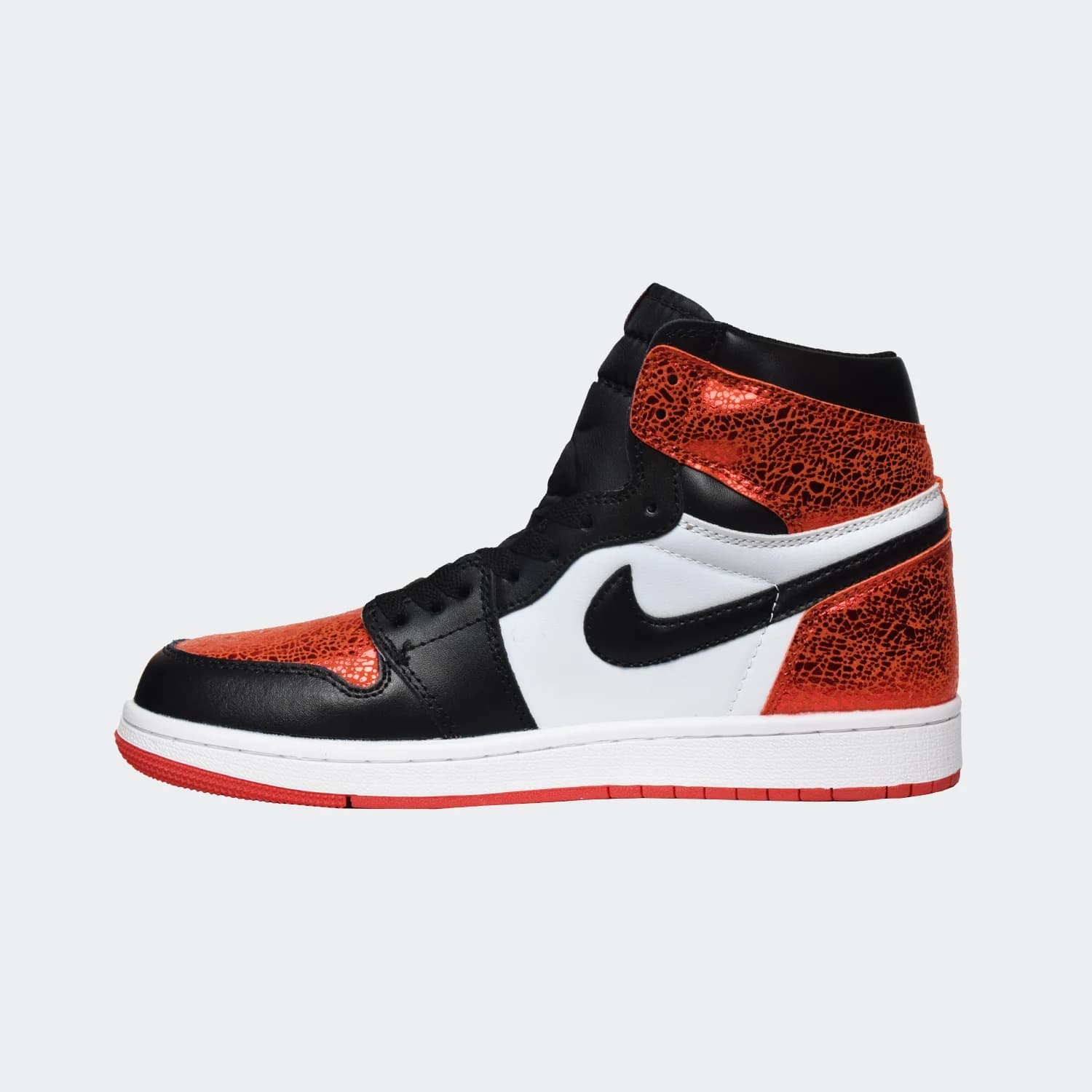 کفش کلاسیک مردانه نایکی مدل Air Jordan 1 High OG — تصویر ۴