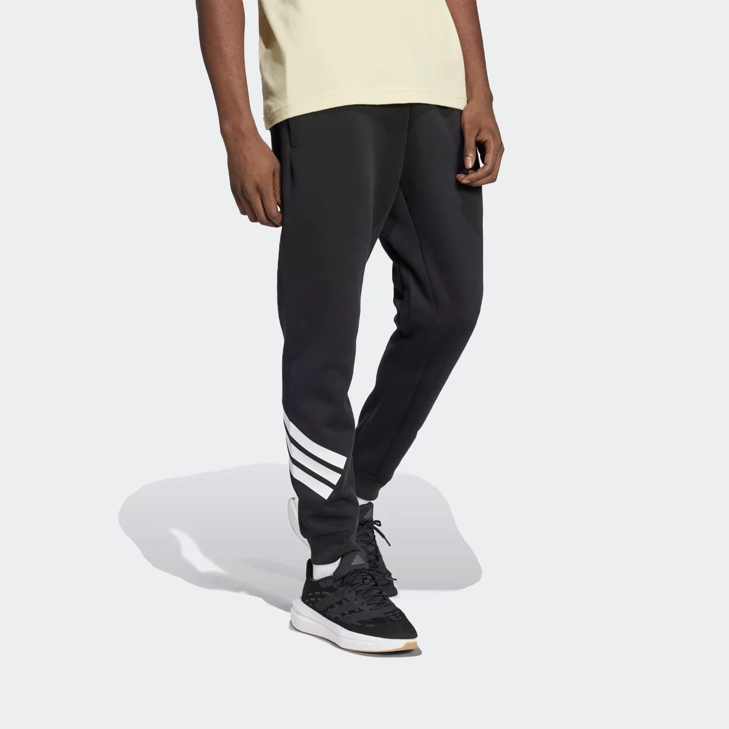 شلوار مردانه آدیداس مدل Future Icons 3-Stripes Pants — تصویر ۲