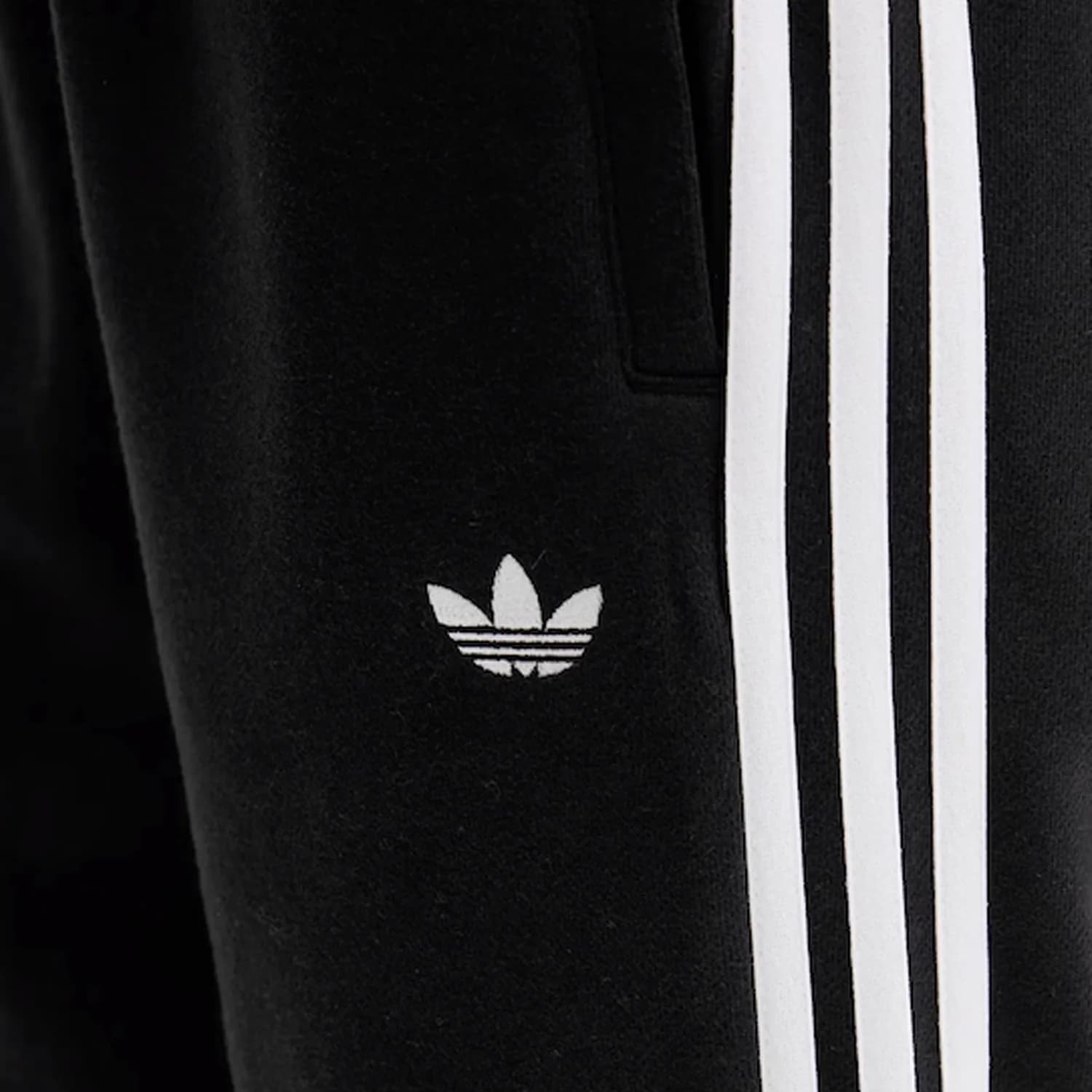 شلوار زنانه آدیداس مدل Adicolor 3-Stripes Regular Joggers — تصویر ۴
