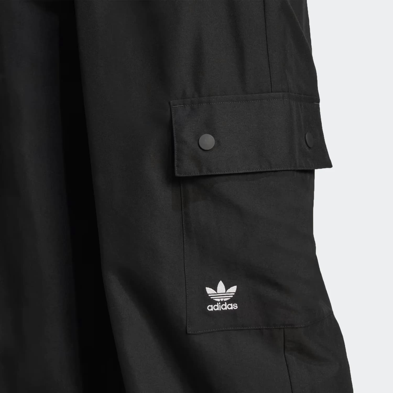 شلوار زنانه آدیداس مدل Essentials Woven Cargo Pants — تصویر ۵
