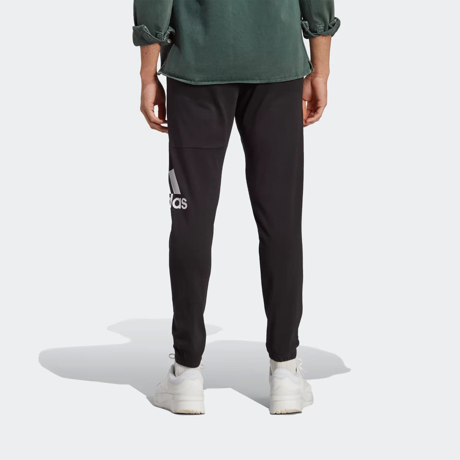 شلوار مردانه آدیداس مدل Essentials Single Jersey Tapered Badge of Sport Pants — تصویر ۴