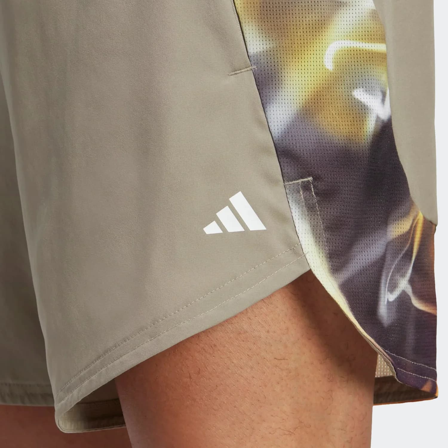 شلوارک مردانه آدیداس مدل Designed for Movement HIIT Training Shorts — تصویر ۵