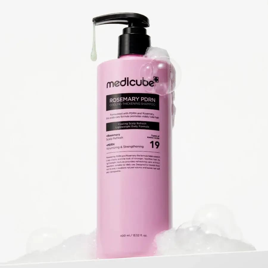 شامپو خنک کننده و حجیم کننده رزماری و PDRN مدی کیوب Medicube Rosemary PDRN Cooling Thickening Shampoo — تصویر ۱۲