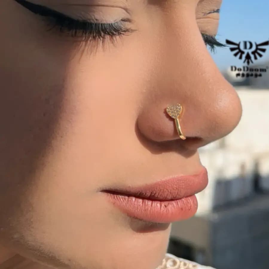 پیرسینگ بینی قلبی P05 — تصویر ۳