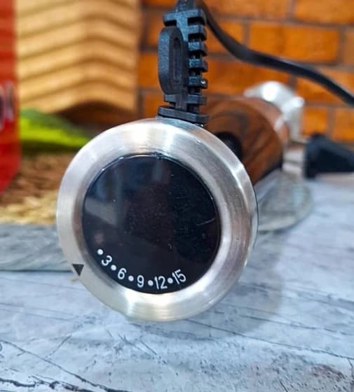 گوشت‌کوب برقی یونیک مدل VGR-02 با قابلیت توربو — تصویر ۴