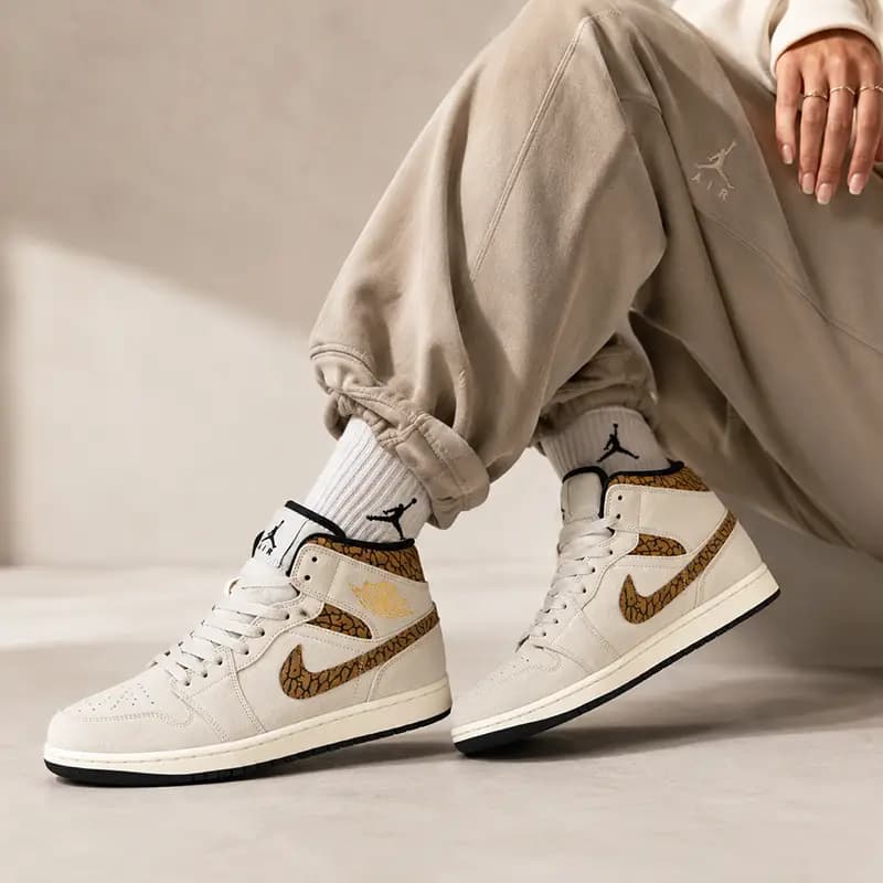 کتانی زنانه و مردانه برند نایکی مدل Air Jordan Mid Se رنگ کرم قهوه ای — تصویر ۸