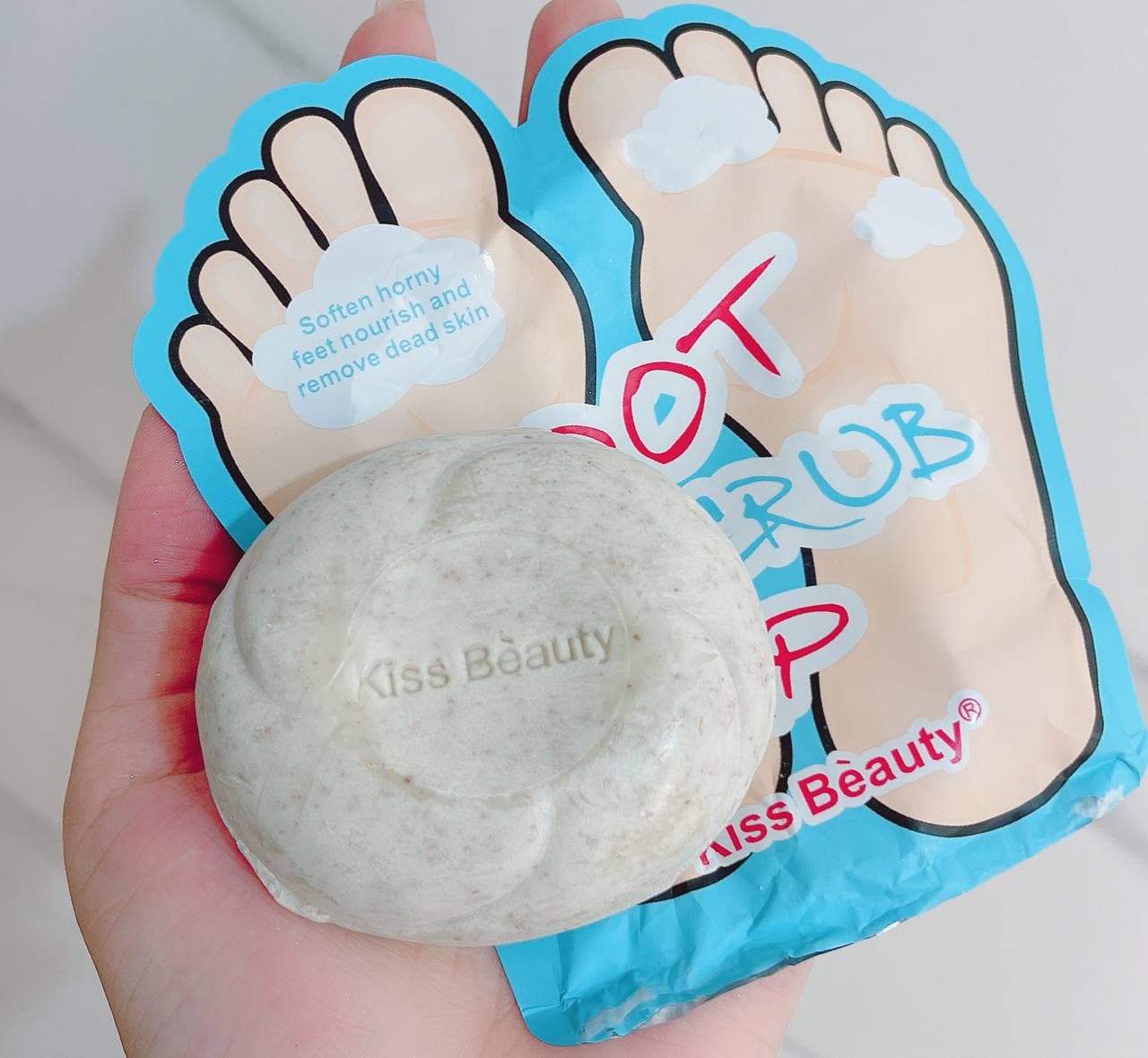 صابون اسکراب شنی پا کیس بیوتی Kiss Beauty — تصویر ۲