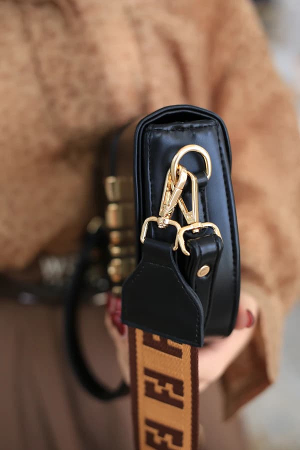 کیف زنانه چرم صنعتی مدل فندی FENDI کد 3520 — تصویر ۵