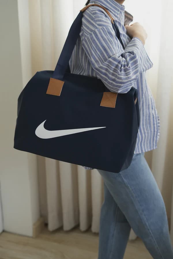 ساک دستی ورزشی زنانه مدل نایک Nike — تصویر ۳