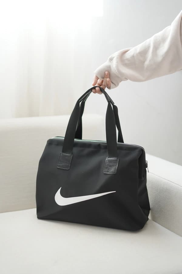 ساک دستی ورزشی زنانه مدل نایک Nike — تصویر ۵