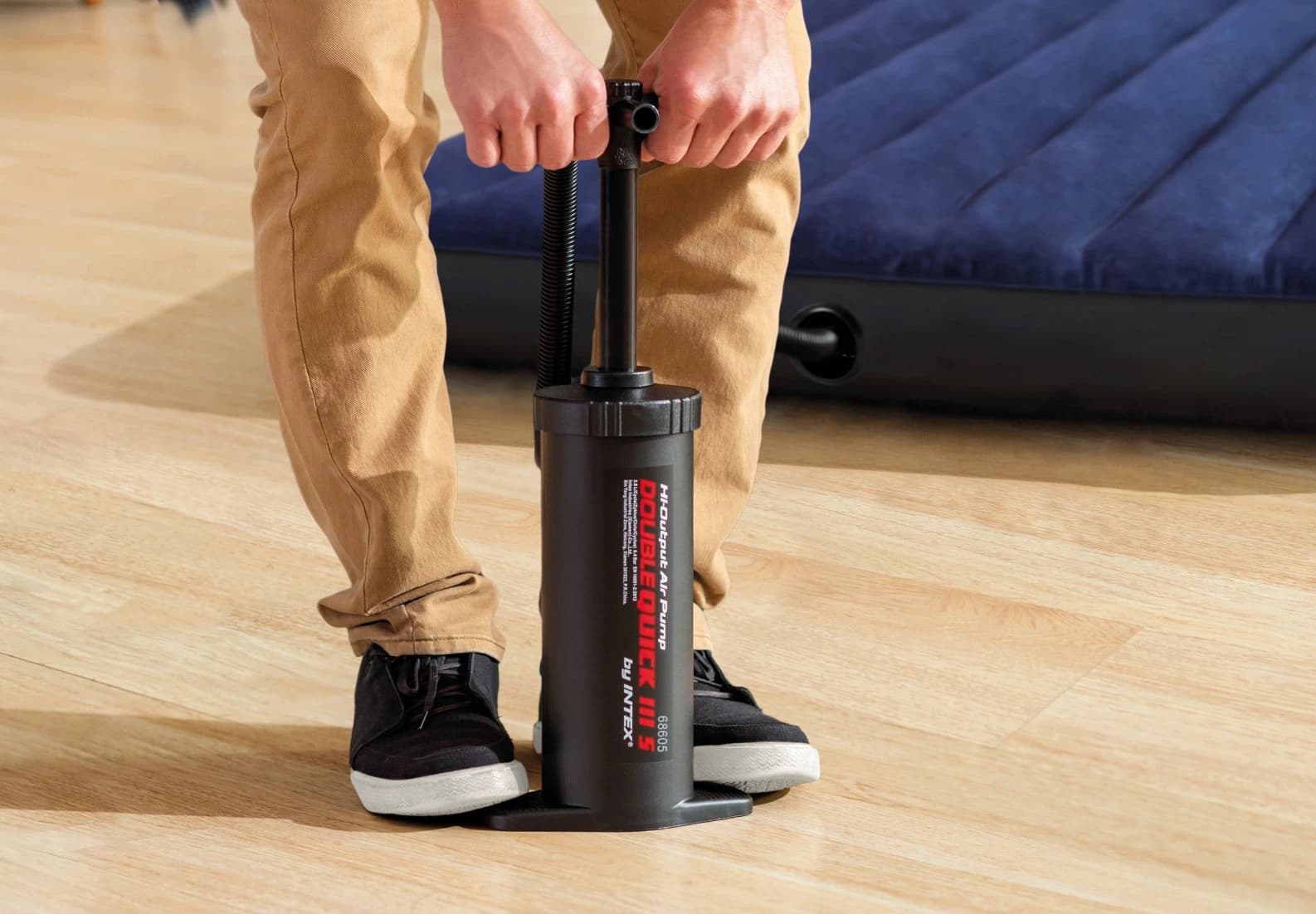 پمپ باد دستی سایز 3 دوکاره اینتکس Intex 68605 — تصویر ۴