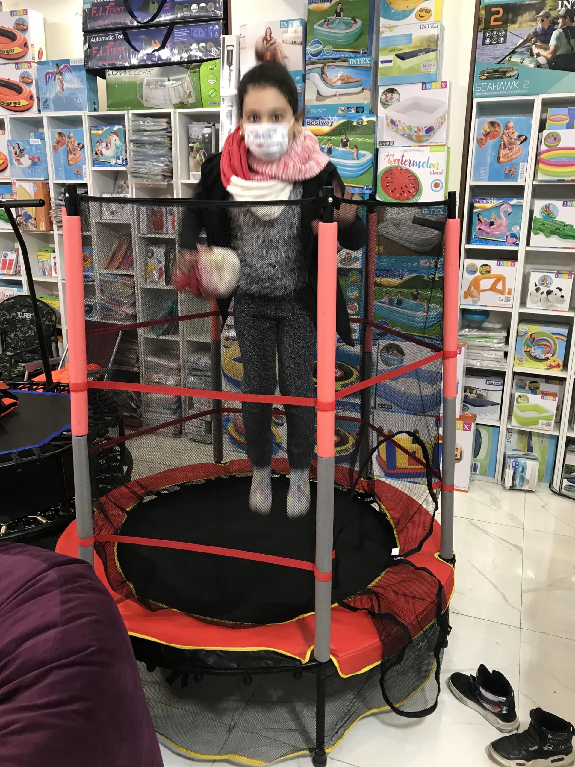 ترامپولین کشی قطر 140 وارداتی حفاظ دار کودک 36055 — تصویر ۹
