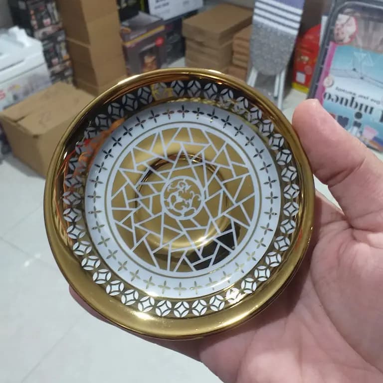 نعلبکی چینی گلد مدل لوزی بسته 6 عددی — تصویر ۵