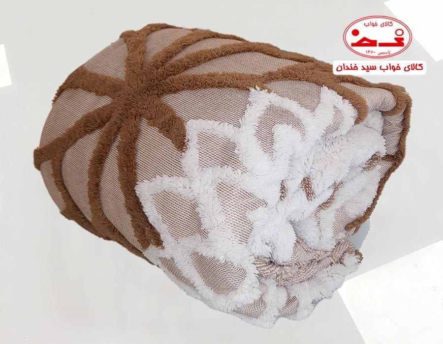 پتو گوسفندی قهوه ای