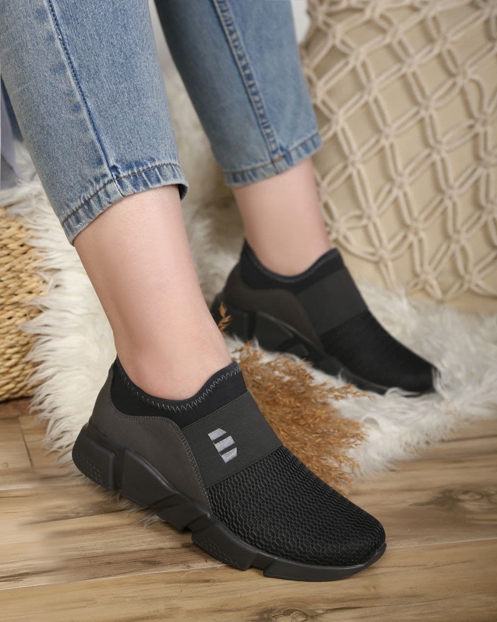 کفش دخترانه اسپورت مناسب پیاده روی — تصویر ۴