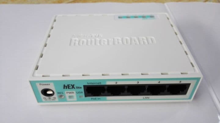 روتر میکروتیک مدل RB750 استوک
