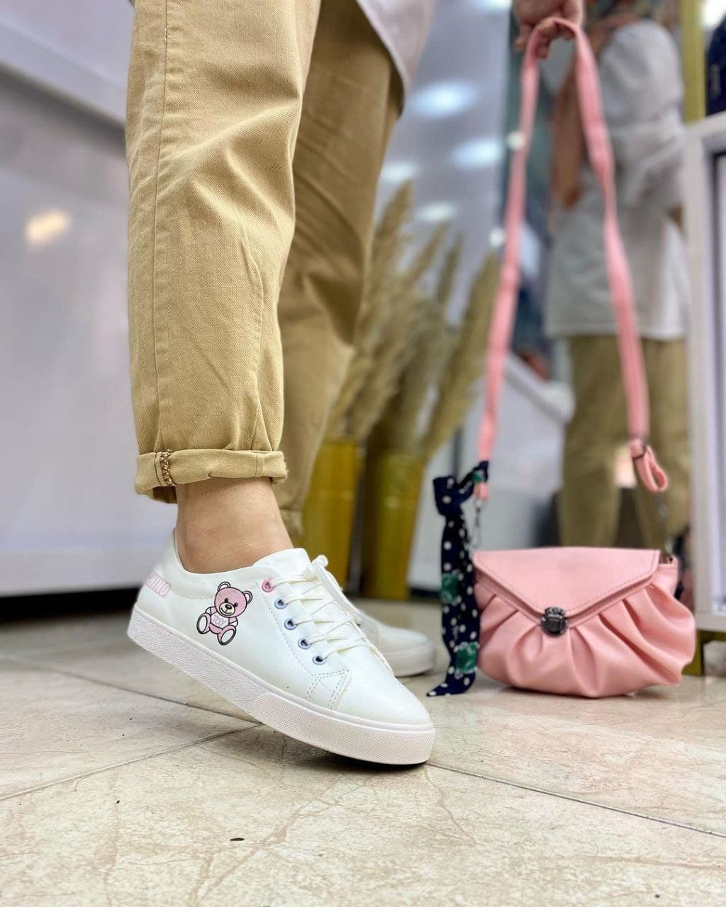 کتونی دخترانه اسپورت مدل خرسی — تصویر ۴