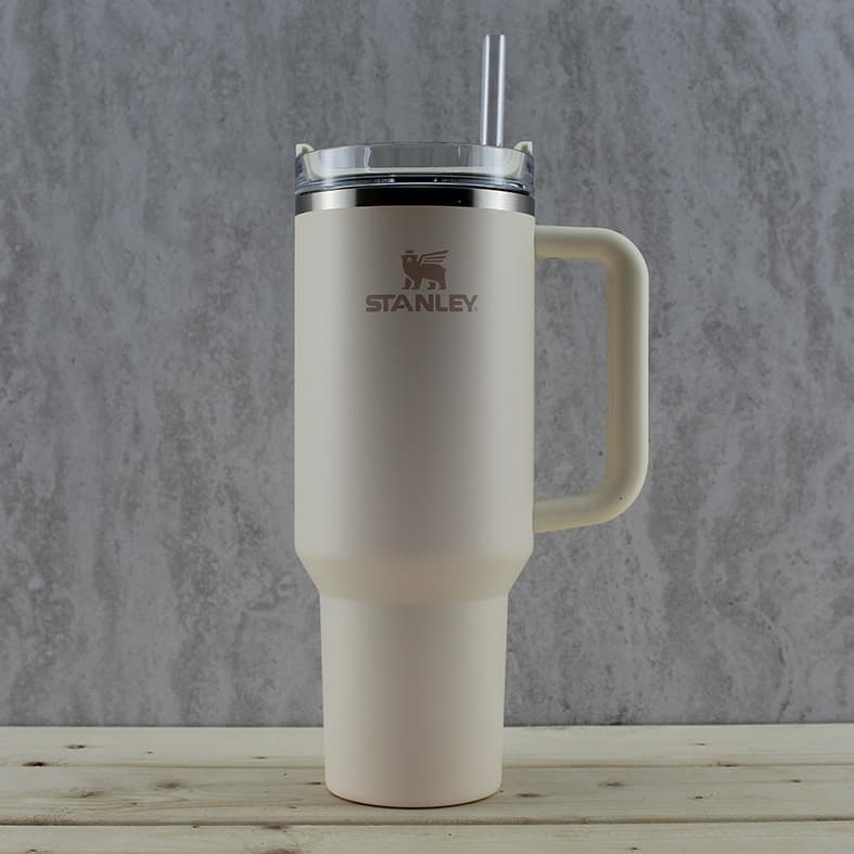 ماگ تامبلر نی دار استنلی STANLEY QUENCHER H2.0 TUMBLER 40 OZ- 1.18L — تصویر ۴