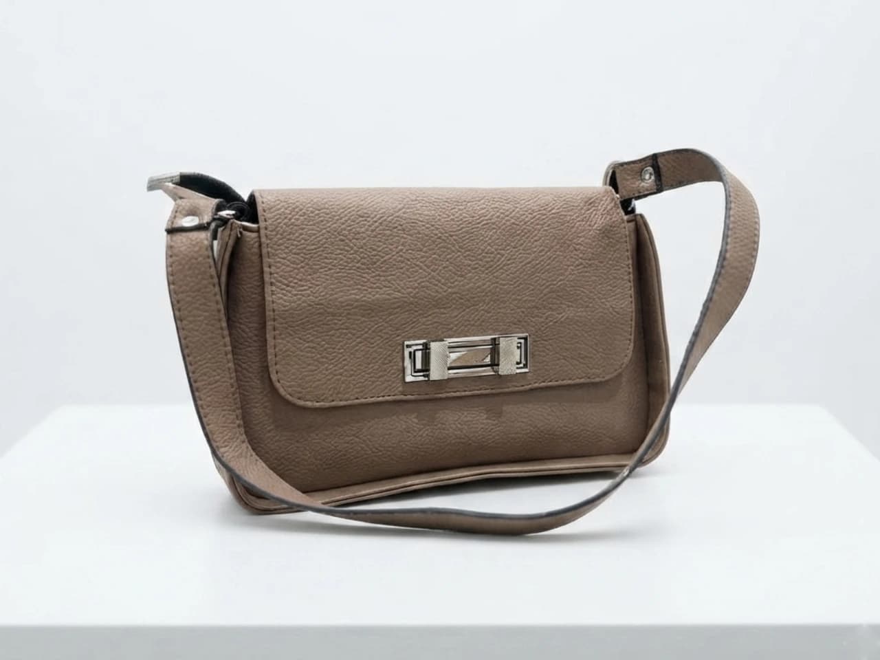 کیف زنانه کرم و مشکی هرمس | HERMES 8073 — تصویر ۴
