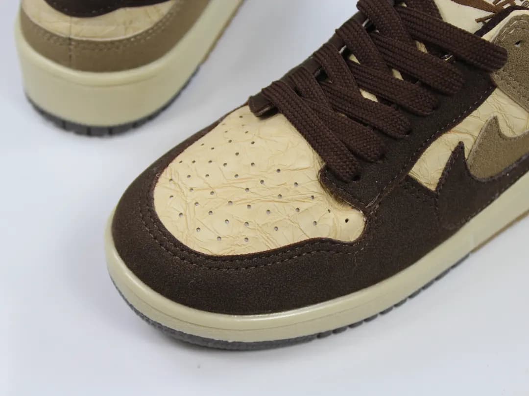 کتونی نایک دانک لو | Nike Dunk Low — تصویر ۱۱