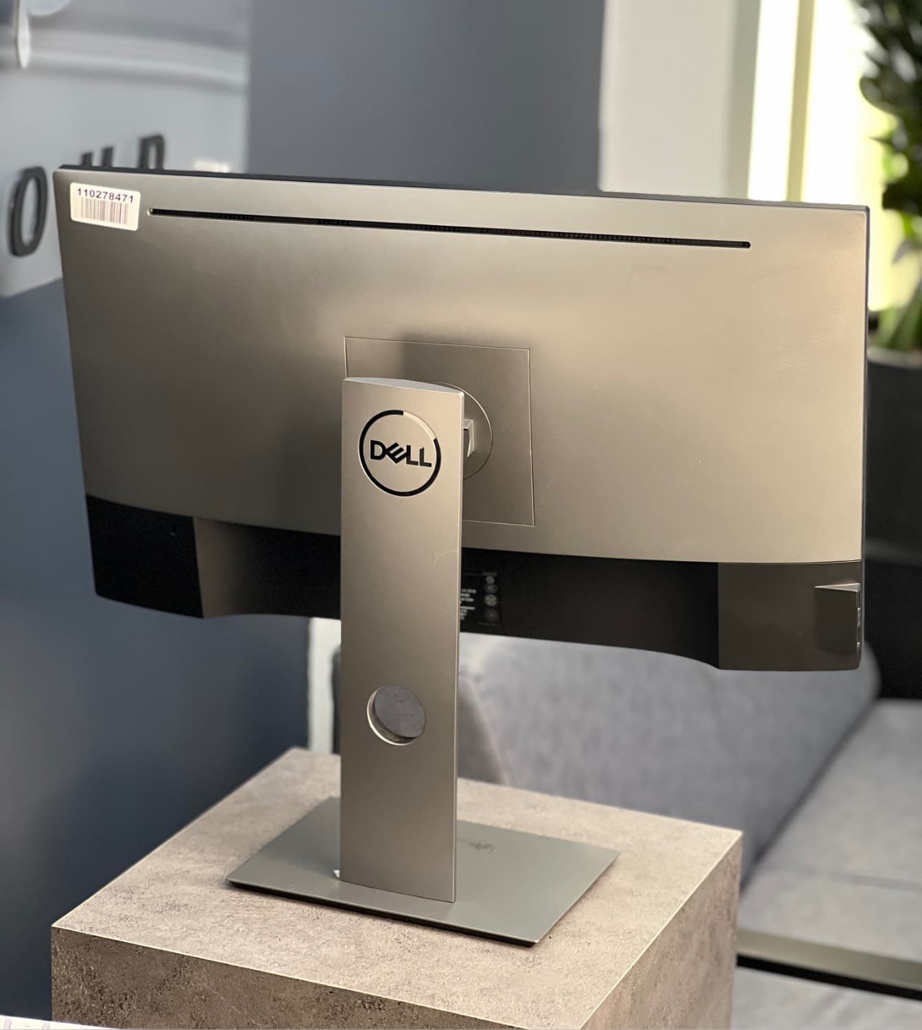 مانیتور دل 24 اینچ مدل U2417H استوک — تصویر ۳