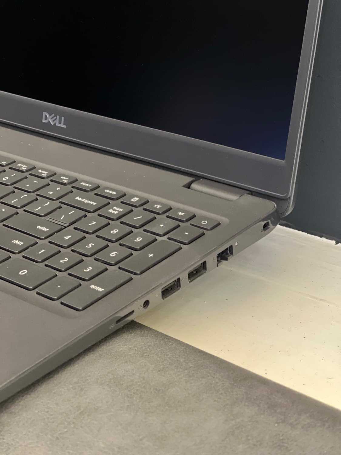 لپتاپ استوک دل مدل Dell Latitude 3510 — تصویر ۳