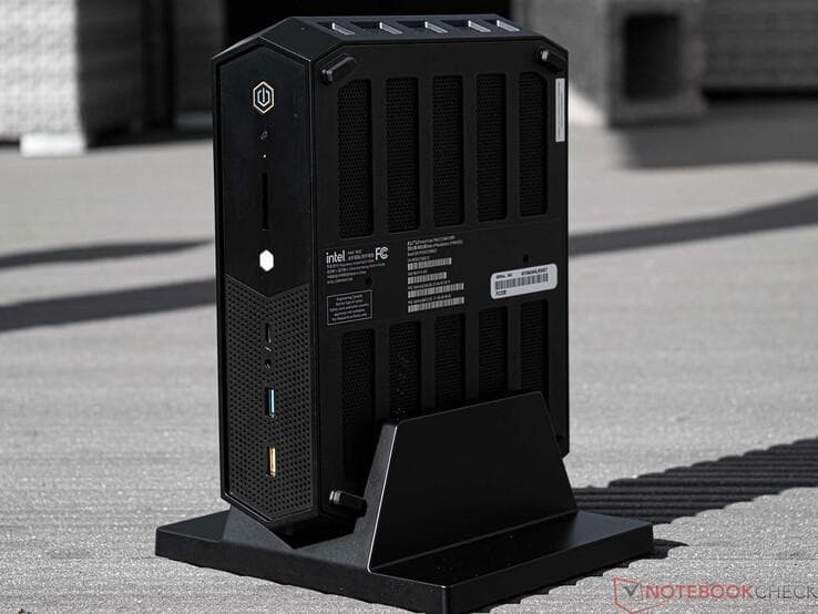 مینی پی سی گیمینگ اینتل NUC12SNKi72 — تصویر ۷