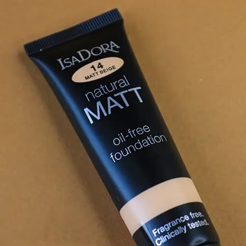 کرم پودر ایزادورا مدل Natural Matt — تصویر ۴