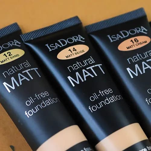 کرم پودر ایزادورا مدل Natural Matt — تصویر ۵