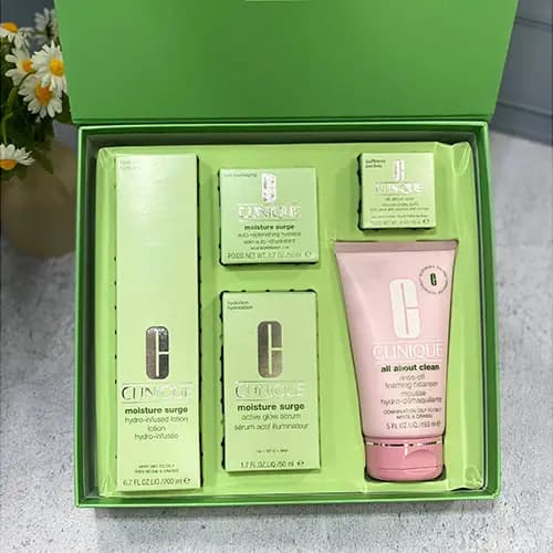 ست 5 عددی آبرسان کلینیک Moisture Surge اصل | آبرسانی عمیق انواع پوست — تصویر ۴