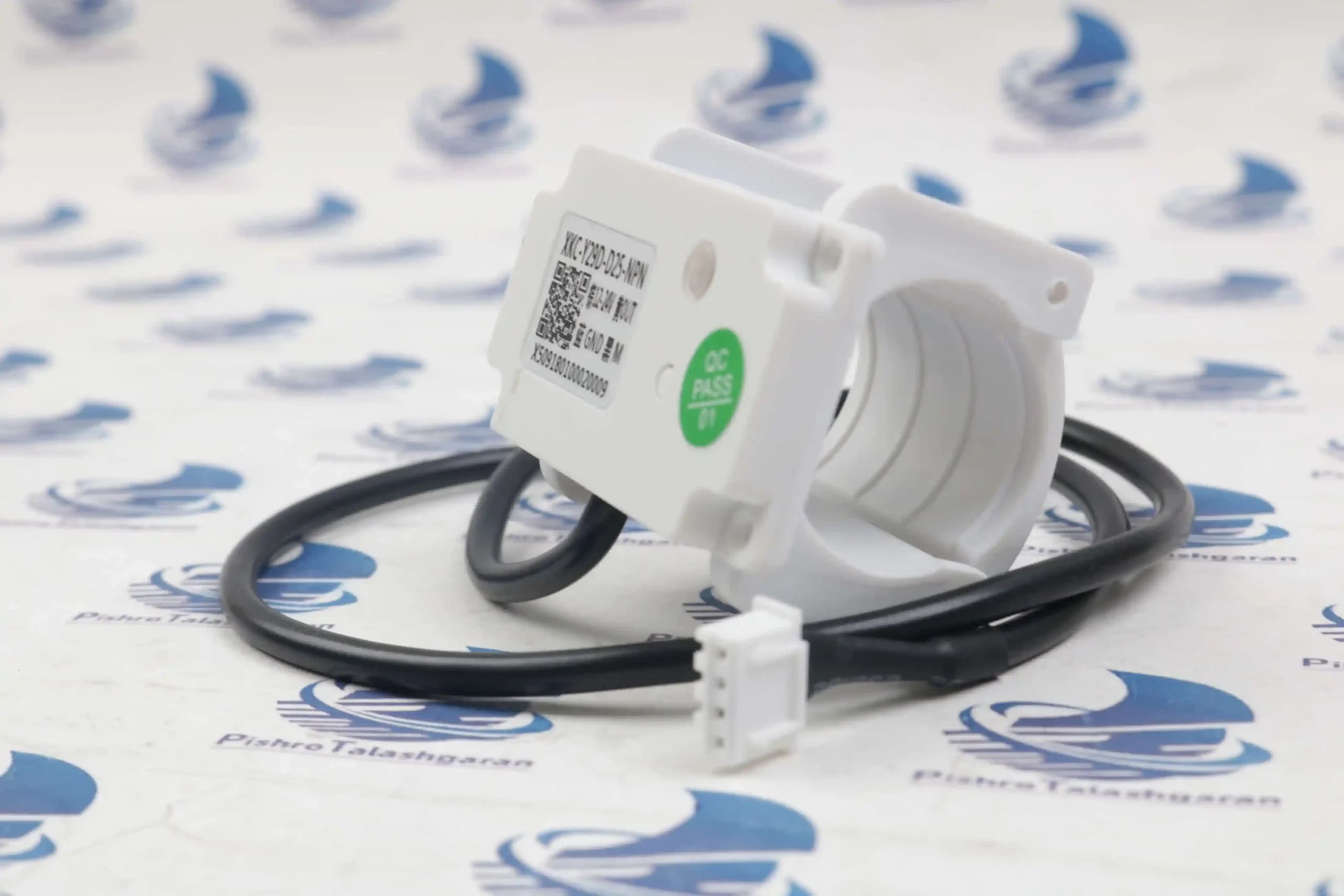 سنسور تعیین سطح مایع غیر تماسی XKC-Y29D سایز D25 — تصویر ۳
