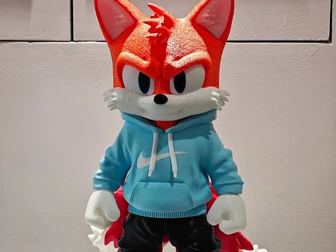 🦊 فیگور تیلز از سری سونیک (Tails – Sonic Series) | ارتفاع ۲۷ سانتی‌متر | جنس PLA+