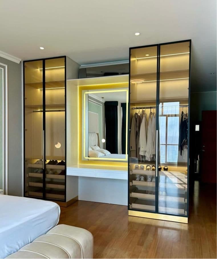 کمد کلوزت درب شیشه‌ای فریم‌لس — تصویر ۲