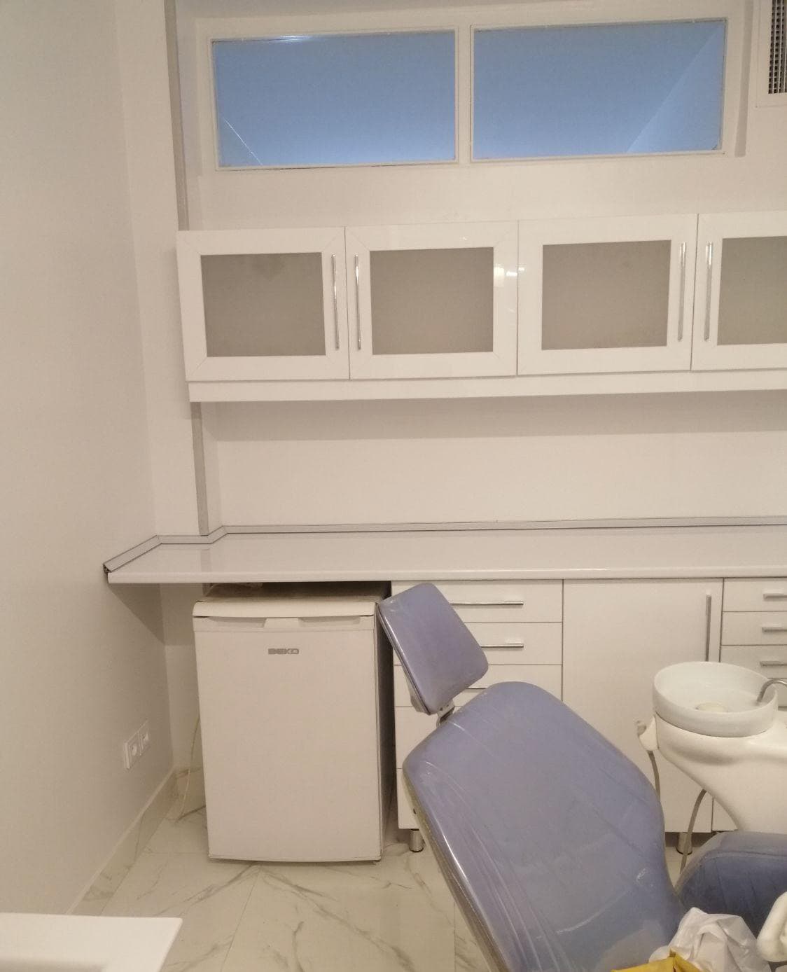 کابینت و دکور مطب دندانپزشکی — تصویر ۶