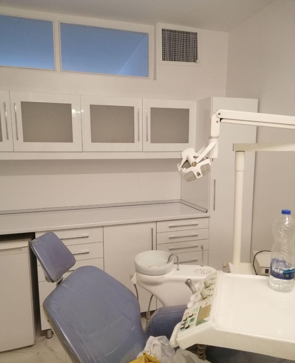 کابینت و دکور مطب دندانپزشکی — تصویر ۷