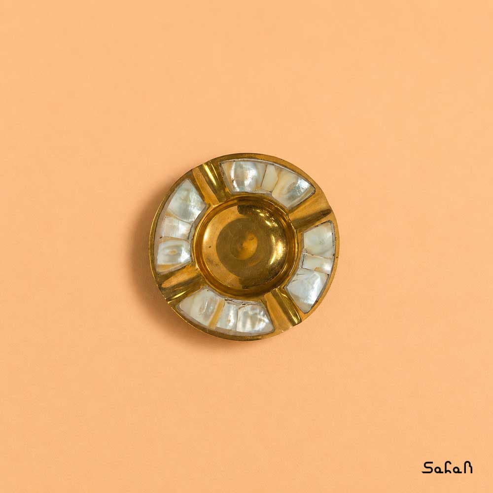 زیر سیگاری برنج و صدف طرح دایره
