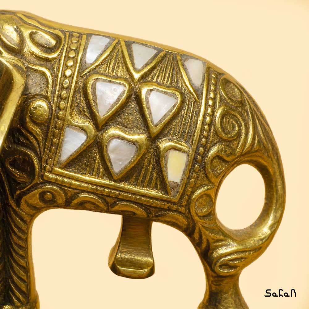 مجسمه برنج و صدف طرح فیل سایز 1 — تصویر ۵