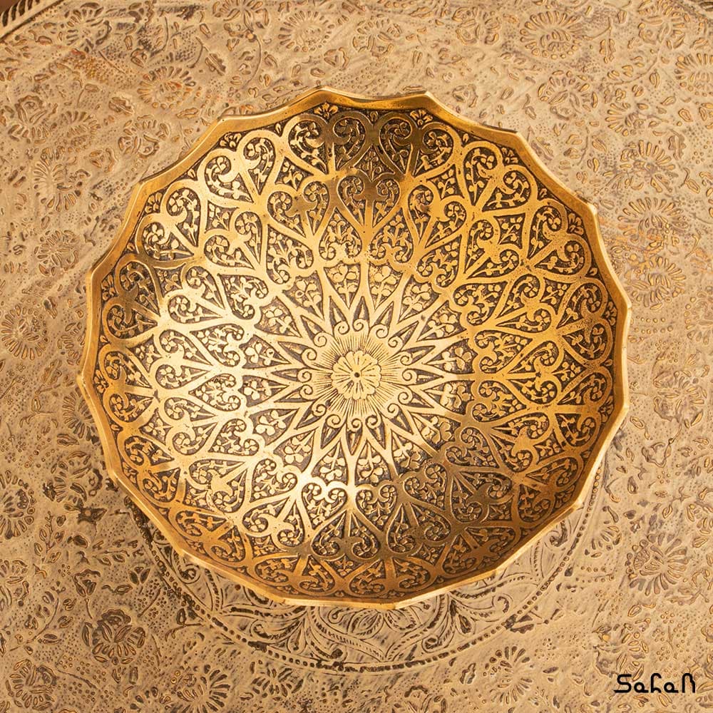شیرینی خوری یا خرما خوری برنجی طرح قلب — تصویر ۳