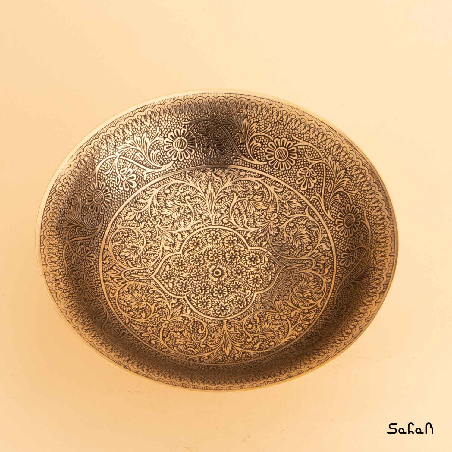 شیرینی خوری برنجی میناکاری پایه دار مدل بابونه — تصویر ۶